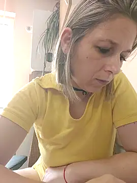 Snapshot of AdaJoy chatting on May 31, 2026, 12:00 pm AdaJoy online show from May 31, 2026, 12:00 pm
