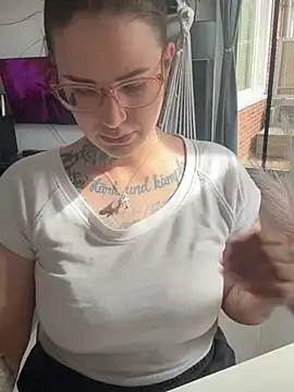 NyxTattoo online show from April 12, 2026, 1:47 pm