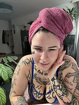 Snapshot of NyxTattoo chatting on February 6, 2026, 10:44 am NyxTattoo online show from February 6, 2026, 10:44 am