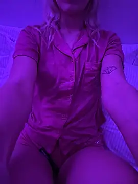 SexySkiBunny online show from January 14, 2026, 6:28 am