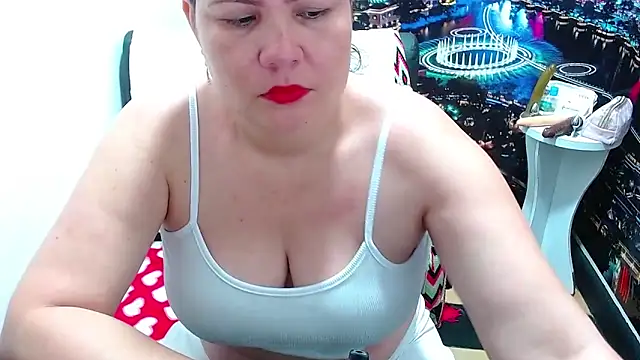 Snapshot of tila_nastyy chatting on April 21, 2026, 1:42 am tila nastyy online show from April 21, 2026, 1:42 am