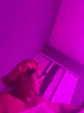 Snapshot of MorenaCariok chatting on May 5, 2026, 7:11 am MorenaCariok online show from May 5, 2026, 7:11 am