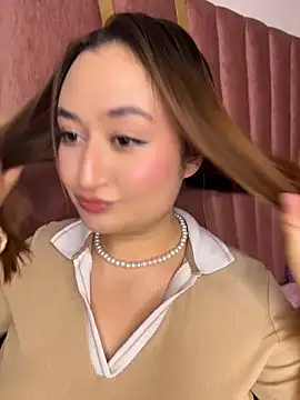 SalomeFlores online show from April 10, 2026, 12:06 am