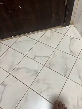 luvis69couple online show from April 19, 2026, 11:11 am