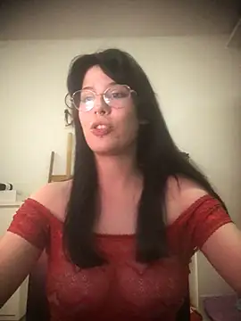 Snapshot of ElisaGoth chatting on July 5, 2026, 11:44 pm ElisaGoth online show from July 5, 2026, 11:44 pm