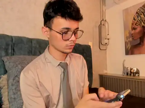 Snapshot of Alhan_Twink chatting on May 20, 2026, 5:37 am Alhan Twink online show from May 20, 2026, 5:37 am