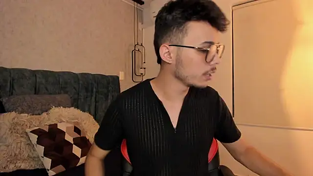 Snapshot of Alhan_Twink chatting on July 12, 2026, 4:13 am Alhan Twink online show from July 12, 2026, 4:13 am