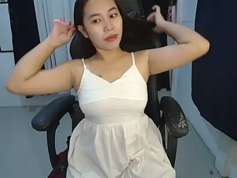 Snapshot of Bellashoweey chatting on May 4, 2026, 2:42 pm Bellashoweey online show from May 4, 2026, 2:42 pm
