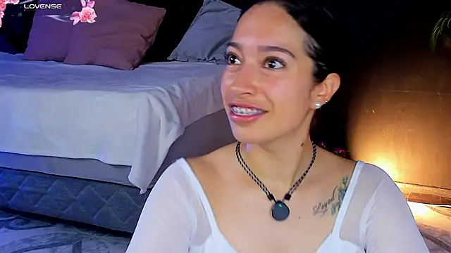 Noaah25  online show from March 29, 2026, 3:30 am