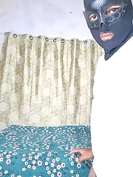 Forest Queen online show from February 14, 2026, 5:46 pm