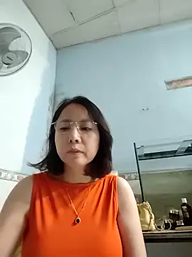 Snapshot of Famrita chatting on February 17, 2026, 2:20 am Famrita online show from February 17, 2026, 2:20 am