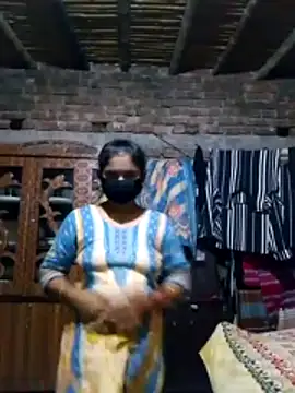 Hot Sweeti online show from March 20, 2026, 1:45 pm