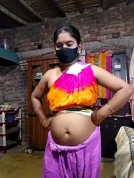 Snapshot of Hot_Sweeti chatting on June 23, 2026, 9:46 pm Hot Sweeti online show from June 23, 2026, 9:46 pm