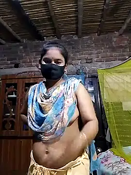 Snapshot of Hot_Sweeti chatting on April 18, 2026, 9:48 pm Hot Sweeti online show from April 18, 2026, 9:48 pm