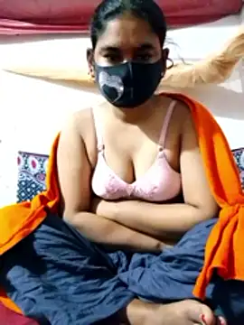 Snapshot of Hot_Sweeti chatting on January 17, 2026, 9:40 pm Hot Sweeti online show from January 17, 2026, 9:40 pm