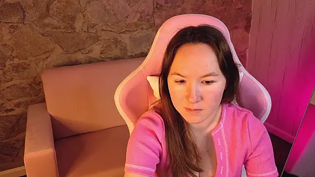 Snapshot of SindieStorm chatting on February 12, 2026, 1:38 am SindieStorm online show from February 12, 2026, 1:38 am