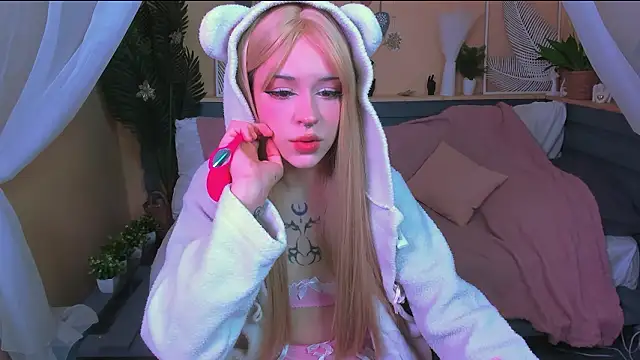 Snapshot of ArielBlis chatting on February 3, 2026, 5:38 am ArielBlis online show from February 3, 2026, 5:38 am