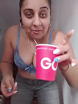 AntoAntonianna online show from February 19, 2026, 9:06 am