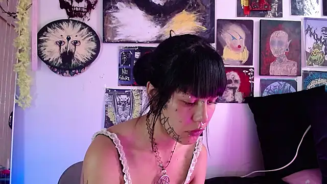 Snapshot of MelisaVelvet chatting on April 28, 2026, 7:51 pm MelisaVelvet online show from April 28, 2026, 7:51 pm