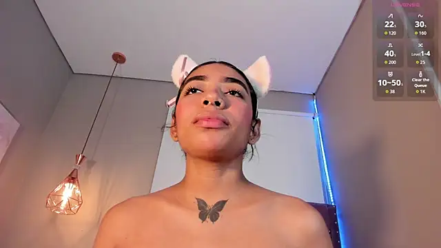 Scarlet Vixen  online show from April 5, 2026, 12:45 pm