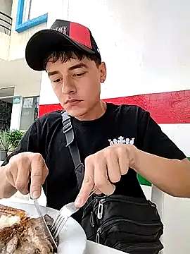 attractive-sexx online show from April 4, 2026, 4:57 pm