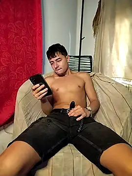 attractive-sexx online show from February 17, 2026, 1:08 pm