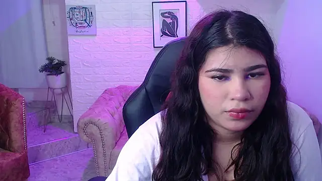 Snapshot of carolineeh_ chatting on January 15, 2026, 9:51 pm carolineeh online show from January 15, 2026, 9:51 pm