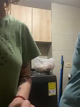 RavenEllieUniverse online show from February 17, 2026, 1:47 am