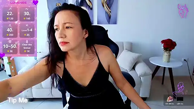 Snapshot of Cristina_Ferreir chatting on April 12, 2026, 5:49 pm Cristina Ferreir online show from April 12, 2026, 5:49 pm