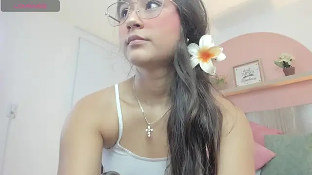 ivette swan online show from March 2, 2026, 7:43 pm