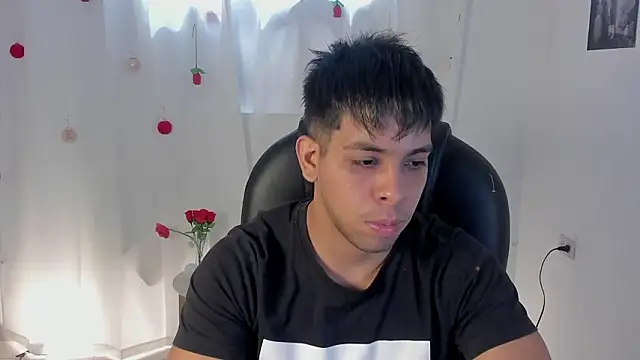 Snapshot of shooting_wilson chatting on February 23, 2026, 6:19 pm shooting wilson online show from February 23, 2026, 6:19 pm