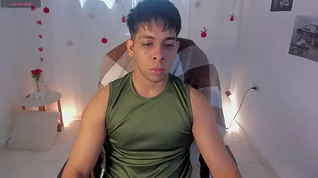 Snapshot of shooting_wilson chatting on February 8, 2026, 5:21 pm shooting wilson online show from February 8, 2026, 5:21 pm