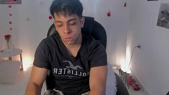 Snapshot of shooting_wilson chatting on February 9, 2026, 6:17 pm shooting wilson online show from February 9, 2026, 6:17 pm