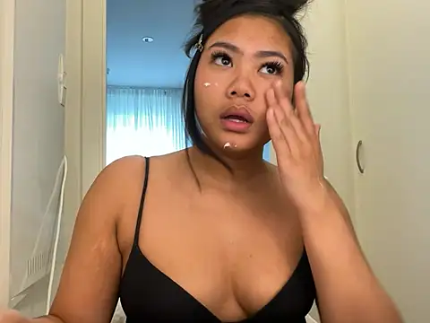 TitiTinyThai online show from April 2, 2026, 11:28 am