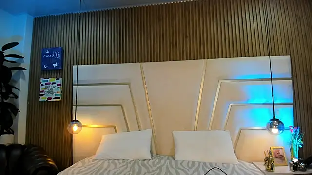 Xara Shadow online show from March 28, 2026, 11:17 pm