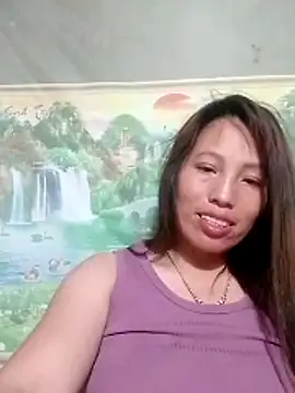 Gummiesu online show from April 14, 2026, 8:36 pm