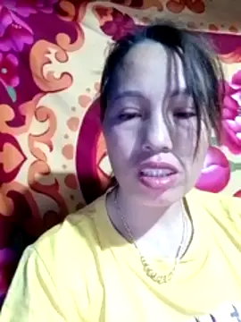 Snapshot of Gummiesu chatting on February 6, 2026, 9:00 pm Gummiesu online show from February 6, 2026, 9:00 pm