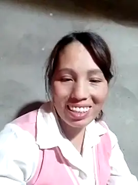 Snapshot of Gummiesu chatting on February 23, 2026, 8:37 am Gummiesu online show from February 23, 2026, 8:37 am