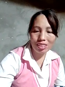 Snapshot of Gummiesu chatting on February 23, 2026, 8:42 pm Gummiesu online show from February 23, 2026, 8:42 pm