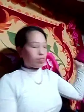 Snapshot of Gummiesu chatting on January 31, 2026, 8:18 pm Gummiesu online show from January 31, 2026, 8:18 pm