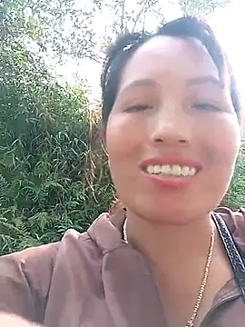 Gummiesu online show from April 6, 2026, 1:23 am