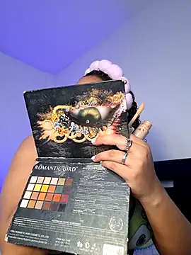 curly girl 31 online show from February 9, 2026, 6:06 pm