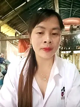 Bling sexy online show from April 15, 2026, 12:49 am