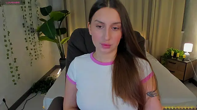 Celine Coello online show from March 22, 2026, 3:54 am