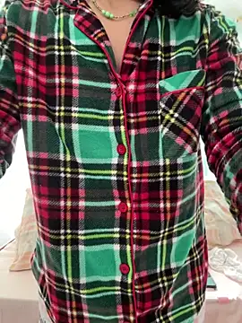 Snapshot of ruanruan05 chatting on February 13, 2026, 1:16 am ruanruan05 online show from February 13, 2026, 1:16 am