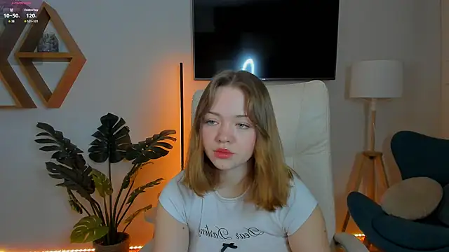 Snapshot of Kiss_Moon chatting on February 24, 2026, 7:04 pm Kiss Moon online show from February 24, 2026, 7:04 pm