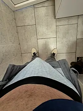 vali23 online show from February 21, 2026, 11:23 am