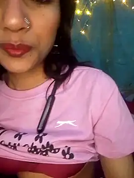 Snapshot of Maliha_Chowdhury chatting on February 28, 2026, 6:40 pm Maliha Chowdhury online show from February 28, 2026, 6:40 pm