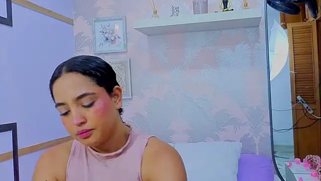 Emma Thompssonn online show from February 16, 2026, 12:15 pm