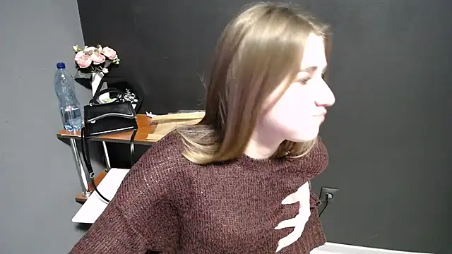 Snapshot of Sunny_siren chatting on February 26, 2026, 1:33 pm Sunny siren online show from February 26, 2026, 1:33 pm